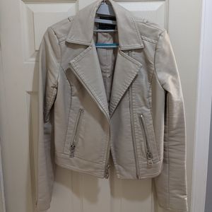 Leather jacket . Lightly worn. Great condition.